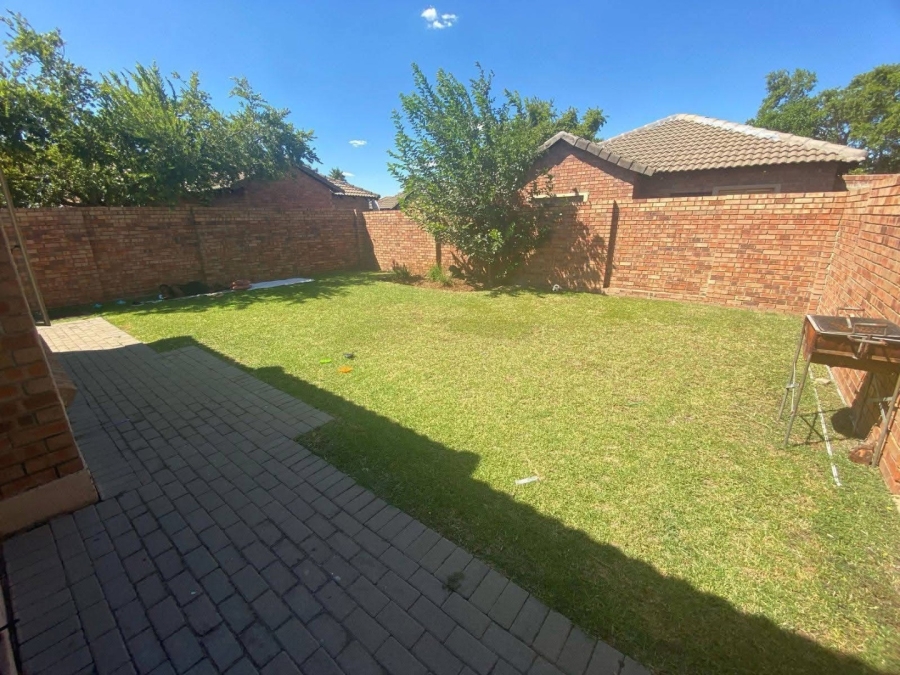3 Bedroom Property for Sale in Heuwelsig Estate Gauteng