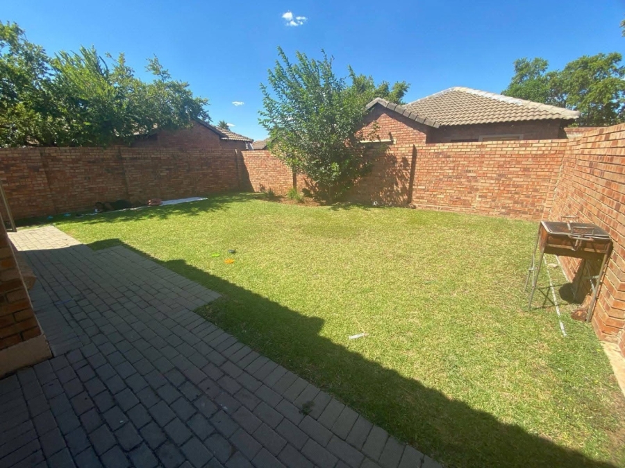 3 Bedroom Property for Sale in Heuwelsig Estate Gauteng