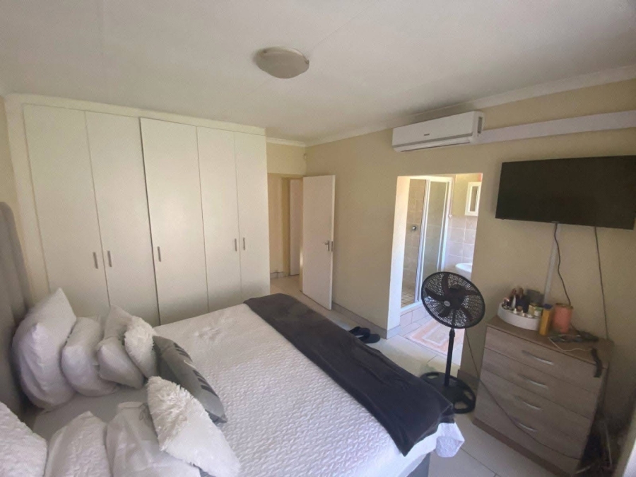 3 Bedroom Property for Sale in Heuwelsig Estate Gauteng