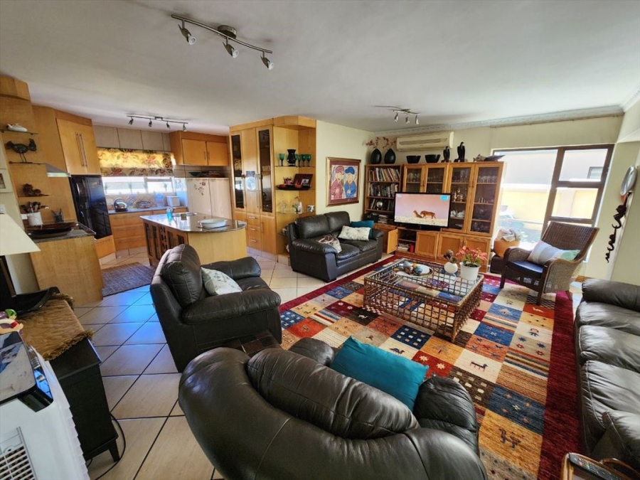 4 Bedroom Property for Sale in Van Riebeeck Park Gauteng