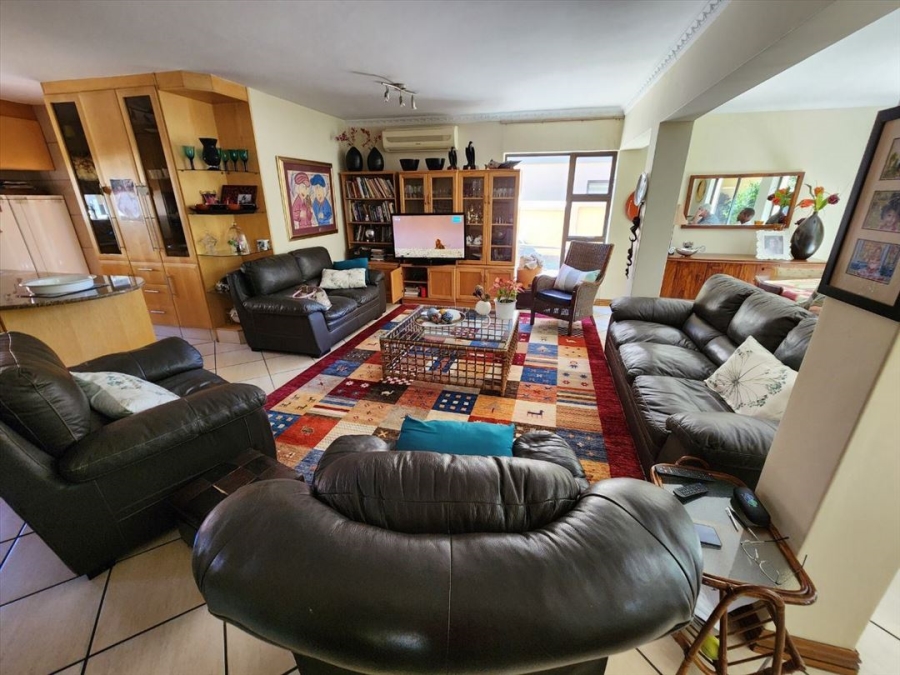 4 Bedroom Property for Sale in Van Riebeeck Park Gauteng