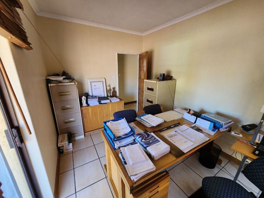 4 Bedroom Property for Sale in Van Riebeeck Park Gauteng