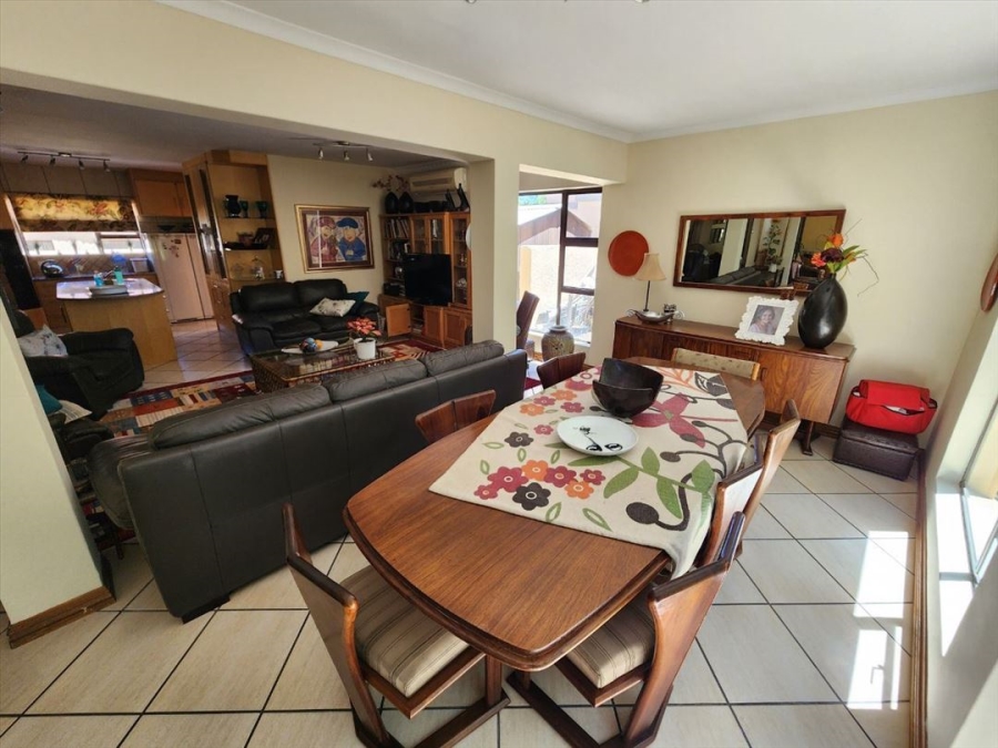 4 Bedroom Property for Sale in Van Riebeeck Park Gauteng