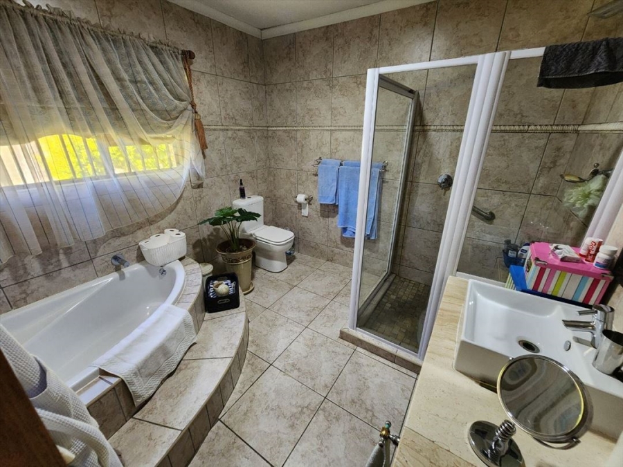 4 Bedroom Property for Sale in Van Riebeeck Park Gauteng