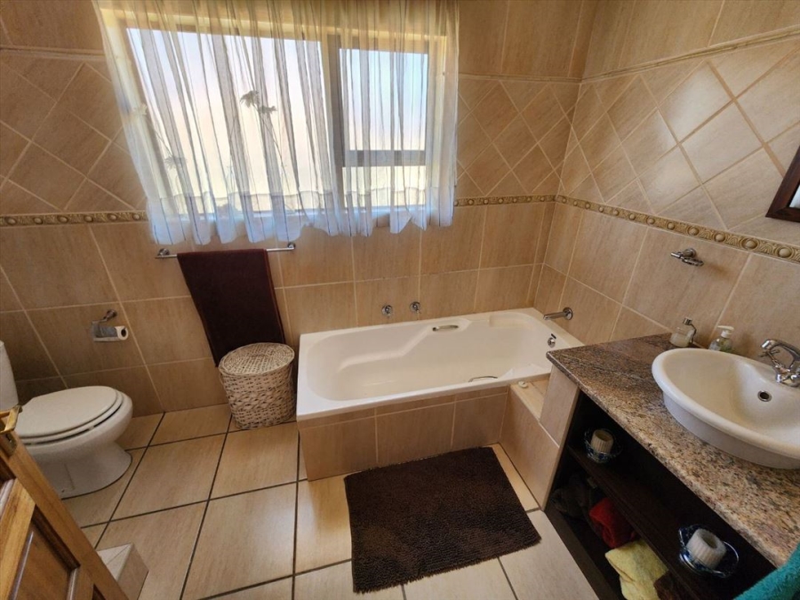 4 Bedroom Property for Sale in Van Riebeeck Park Gauteng