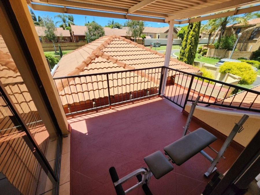 4 Bedroom Property for Sale in Van Riebeeck Park Gauteng