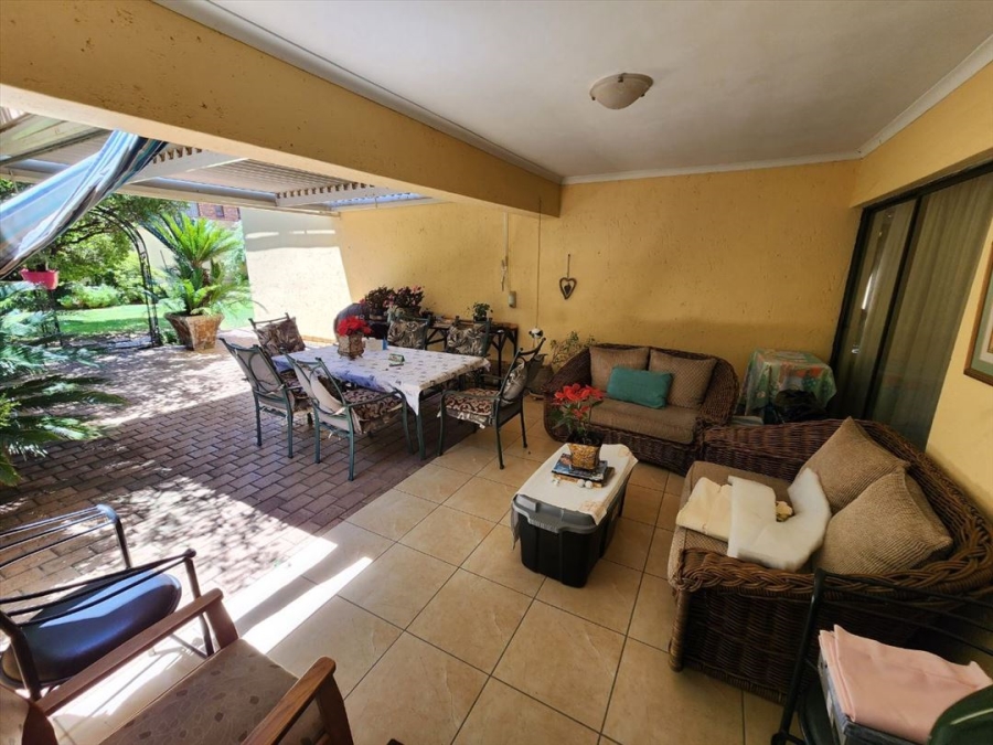 4 Bedroom Property for Sale in Van Riebeeck Park Gauteng