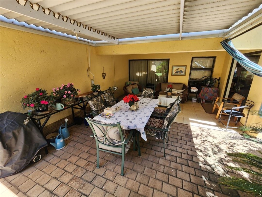 4 Bedroom Property for Sale in Van Riebeeck Park Gauteng