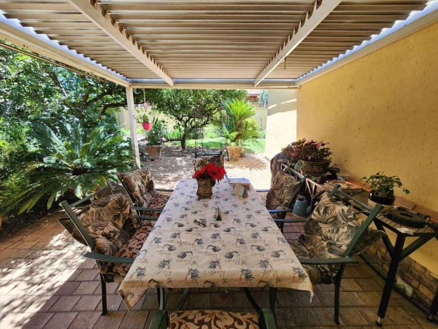 4 Bedroom Property for Sale in Van Riebeeck Park Gauteng