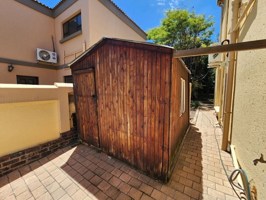 4 Bedroom Property for Sale in Van Riebeeck Park Gauteng