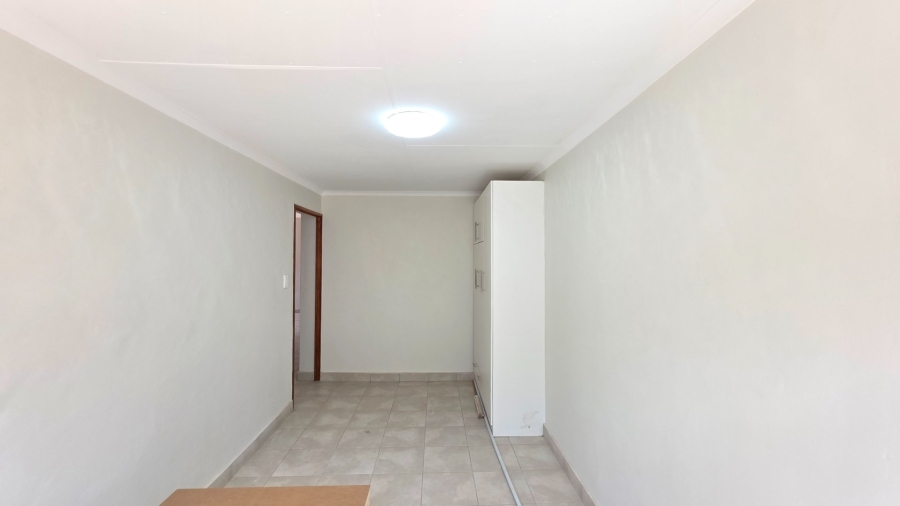 To Let 2 Bedroom Property for Rent in Laudium Gauteng