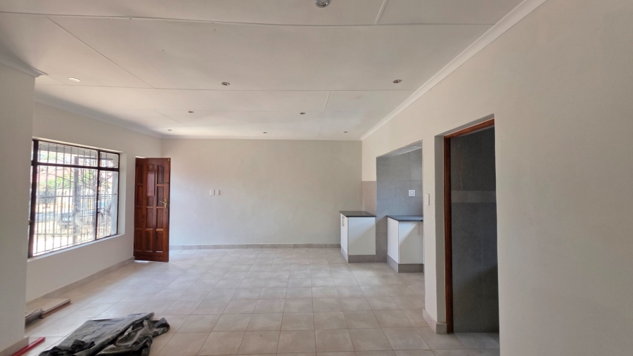 To Let 2 Bedroom Property for Rent in Laudium Gauteng