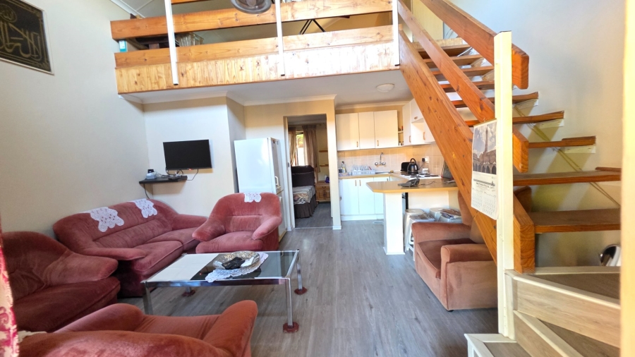 To Let 2 Bedroom Property for Rent in Eldoraigne Gauteng