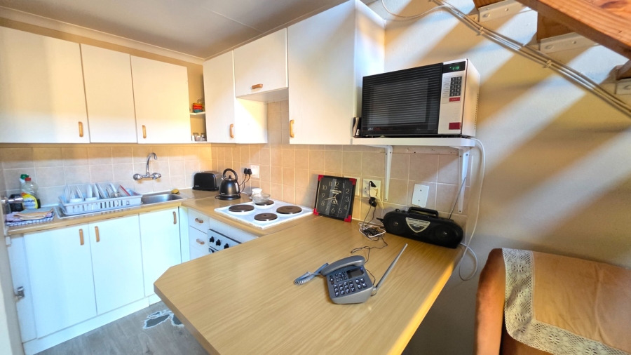 To Let 2 Bedroom Property for Rent in Eldoraigne Gauteng