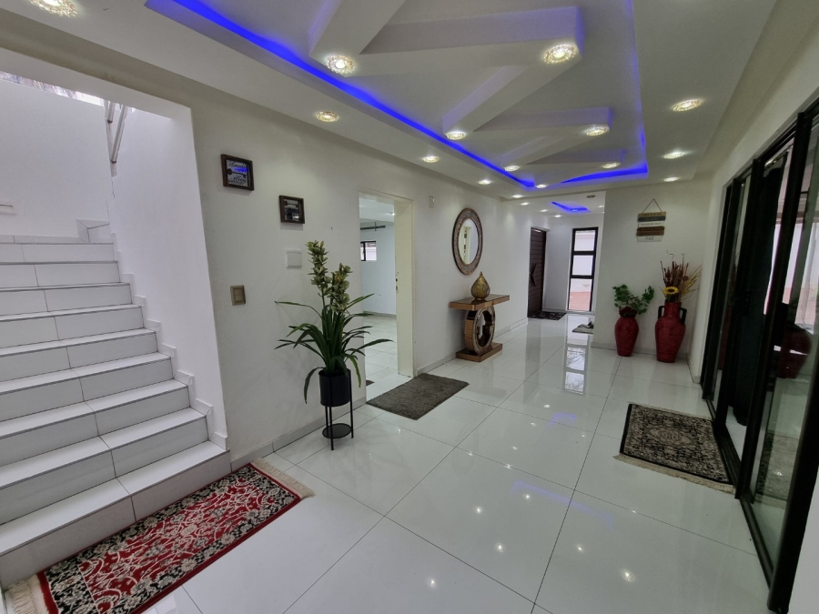 To Let 6 Bedroom Property for Rent in Bedfordview Gauteng
