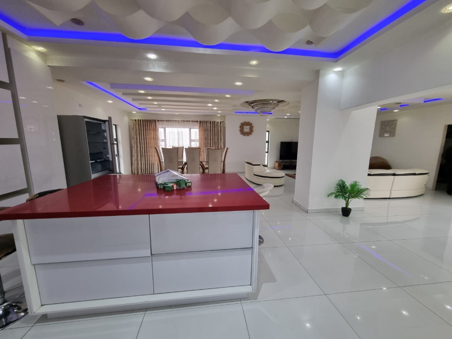 To Let 6 Bedroom Property for Rent in Bedfordview Gauteng