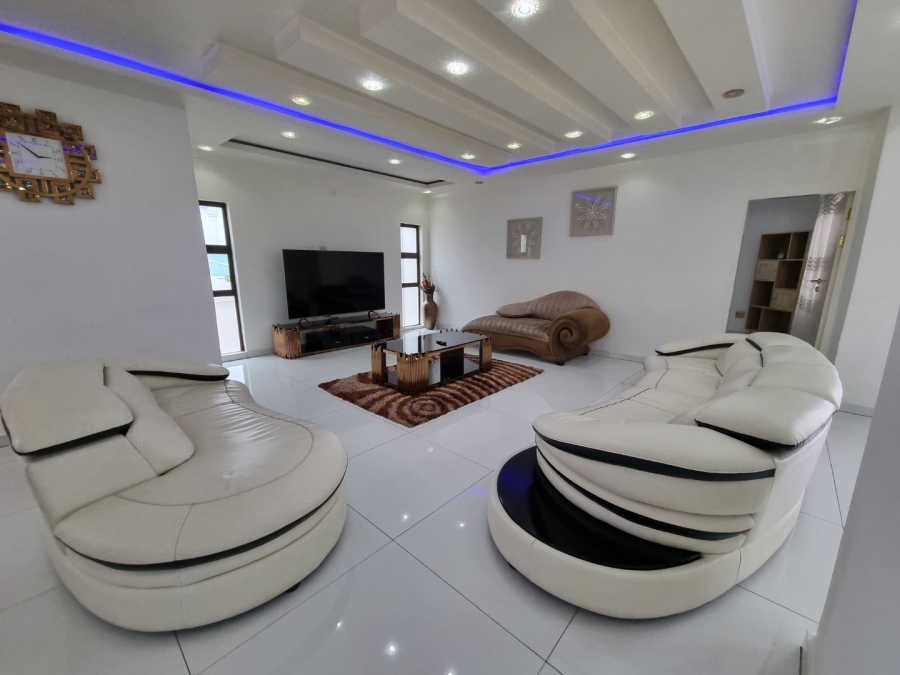 To Let 6 Bedroom Property for Rent in Bedfordview Gauteng