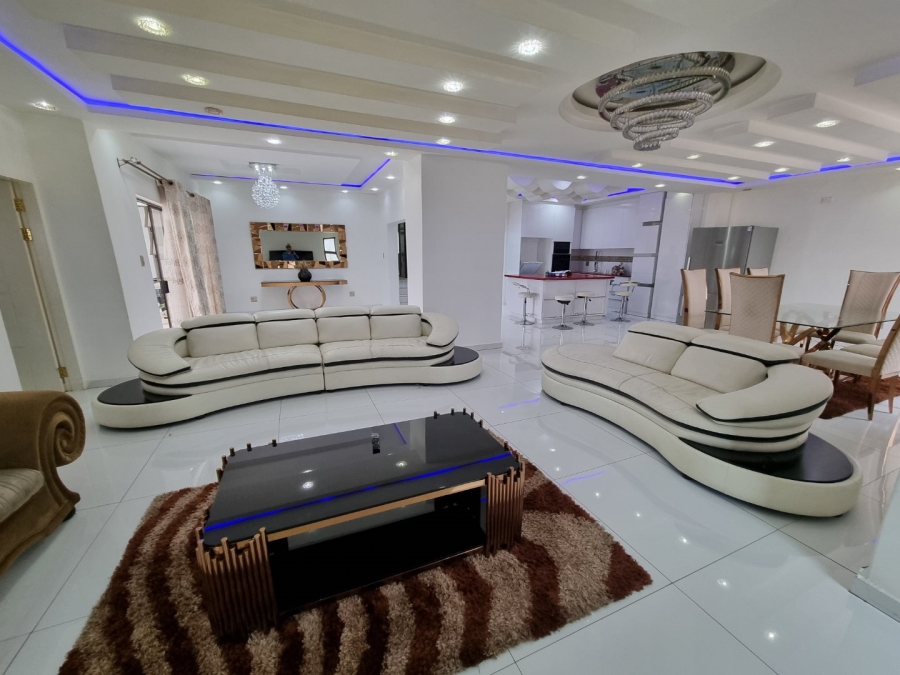 To Let 6 Bedroom Property for Rent in Bedfordview Gauteng