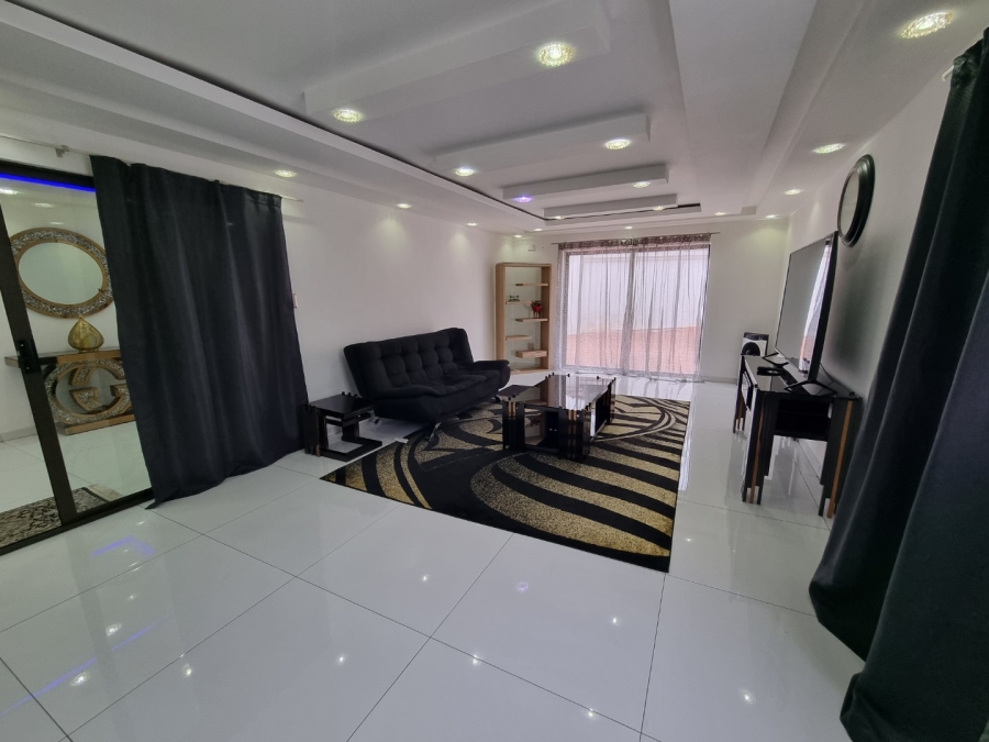 To Let 6 Bedroom Property for Rent in Bedfordview Gauteng