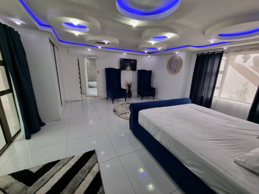 To Let 6 Bedroom Property for Rent in Bedfordview Gauteng