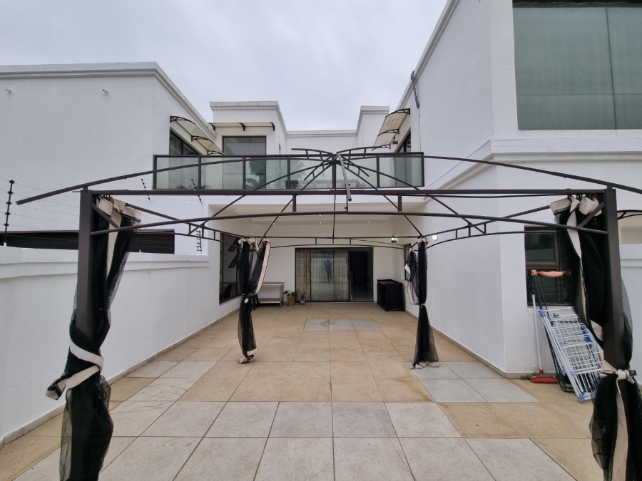 To Let 6 Bedroom Property for Rent in Bedfordview Gauteng