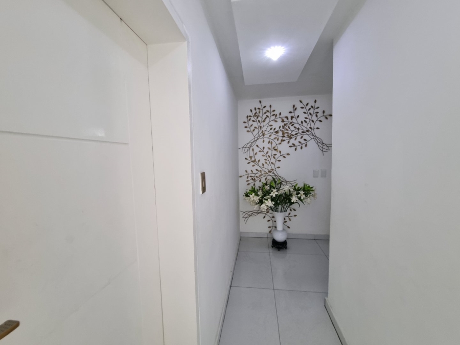 To Let 6 Bedroom Property for Rent in Bedfordview Gauteng