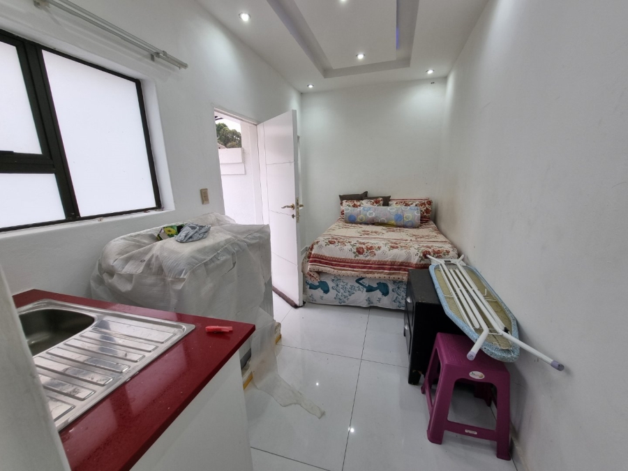 To Let 6 Bedroom Property for Rent in Bedfordview Gauteng