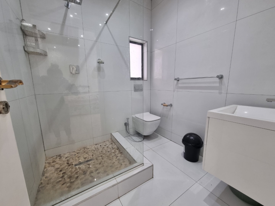 To Let 6 Bedroom Property for Rent in Bedfordview Gauteng