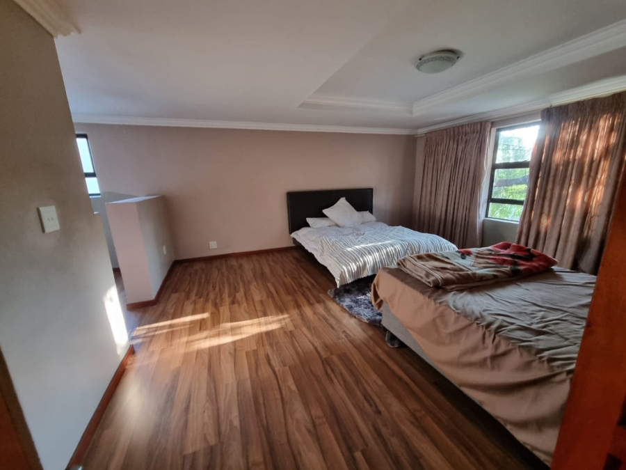 To Let 6 Bedroom Property for Rent in Greenstone Hill Gauteng
