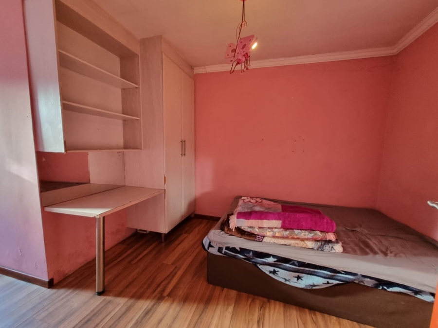 To Let 6 Bedroom Property for Rent in Greenstone Hill Gauteng