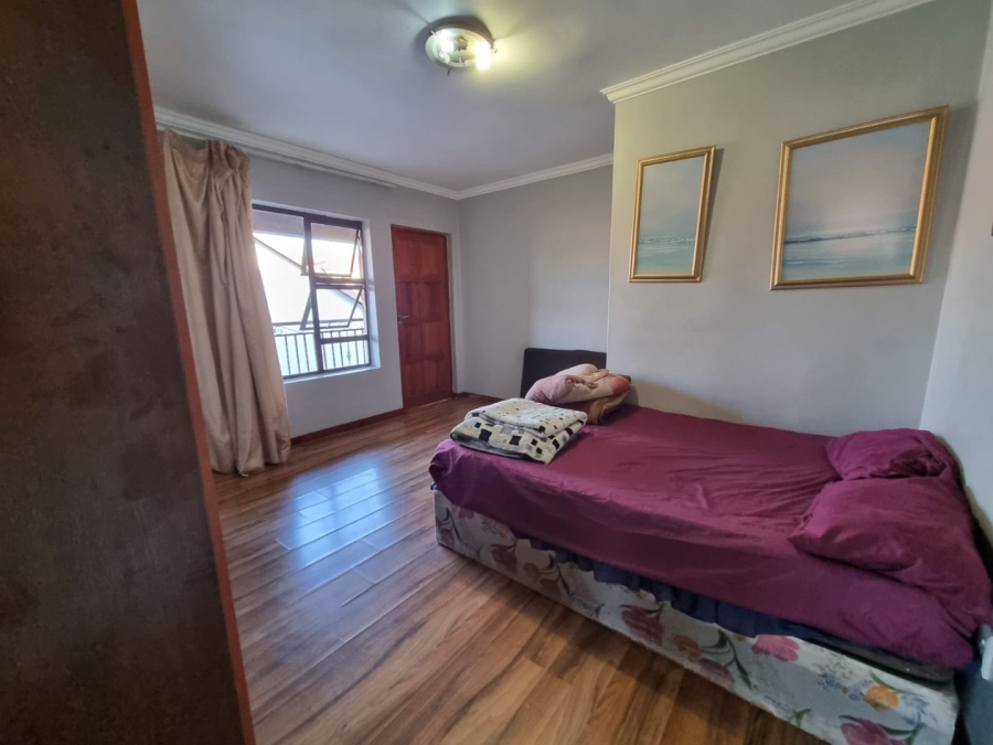 To Let 6 Bedroom Property for Rent in Greenstone Hill Gauteng