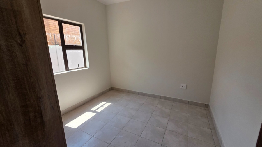 To Let  Bedroom Property for Rent in Laudium Gauteng