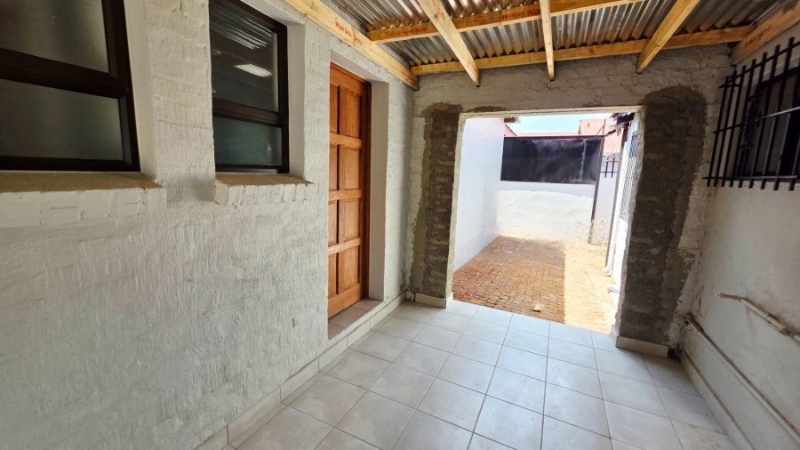 To Let 2 Bedroom Property for Rent in Laudium Gauteng