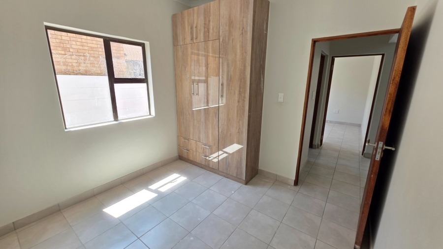 To Let 2 Bedroom Property for Rent in Laudium Gauteng