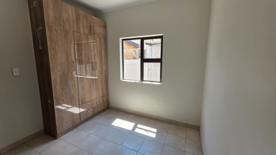 To Let 2 Bedroom Property for Rent in Laudium Gauteng