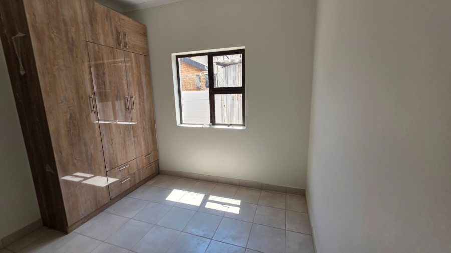 To Let 2 Bedroom Property for Rent in Laudium Gauteng