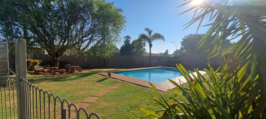 To Let 3 Bedroom Property for Rent in Bedfordview Gauteng