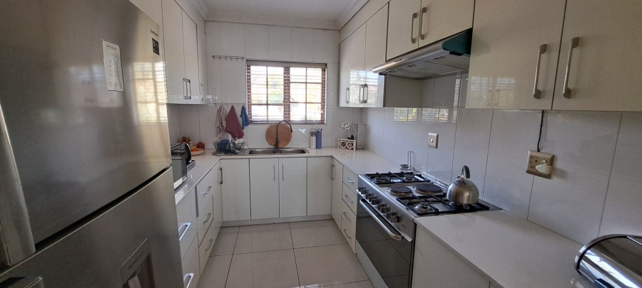 To Let 3 Bedroom Property for Rent in Bedfordview Gauteng