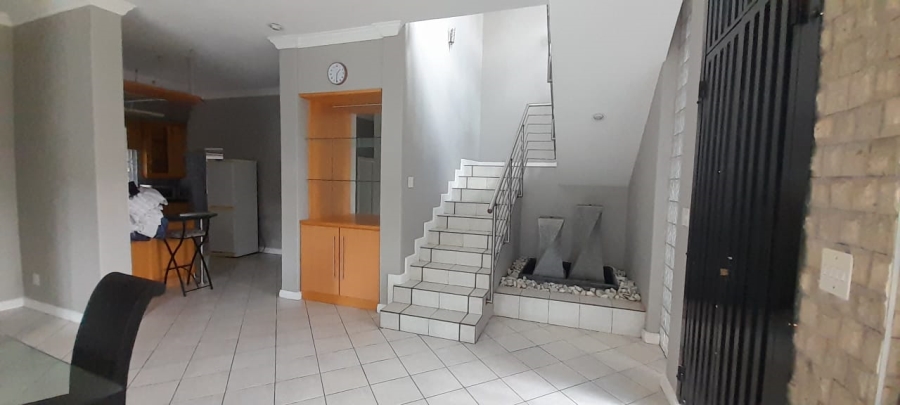 To Let 4 Bedroom Property for Rent in Waterkloof Ridge Gauteng