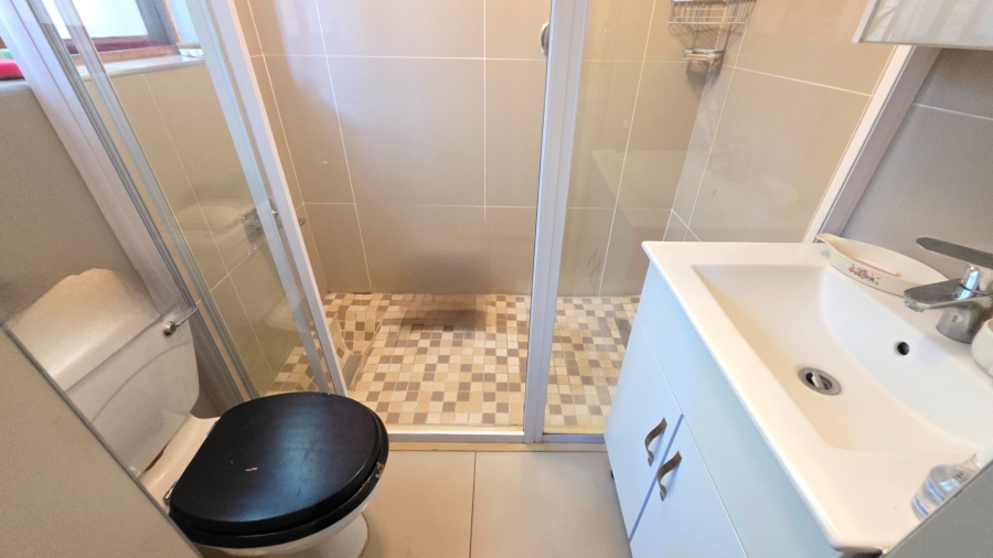 2 Bedroom Property for Sale in Eldoraigne Gauteng