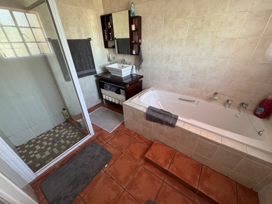 3 Bedroom Property for Sale in Van Riebeeck Park Gauteng