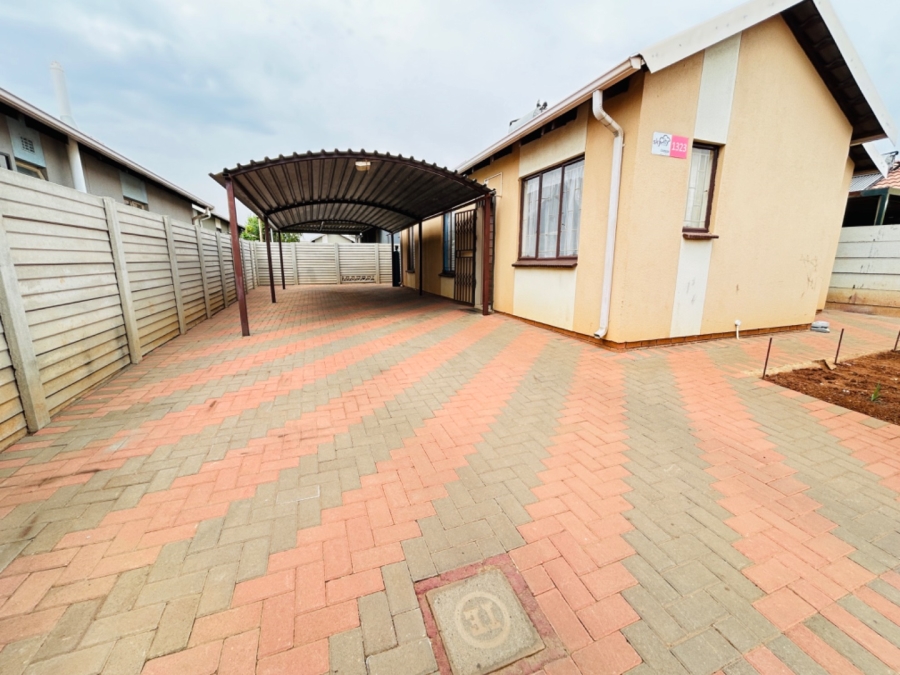 3 Bedroom Property for Sale in Sky City Gauteng