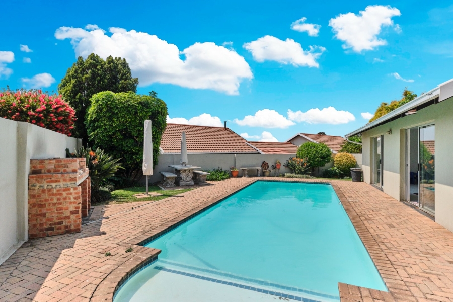 2 Bedroom Property for Sale in Sundowner Gauteng