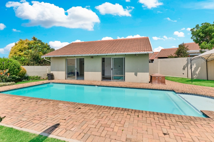 2 Bedroom Property for Sale in Sundowner Gauteng