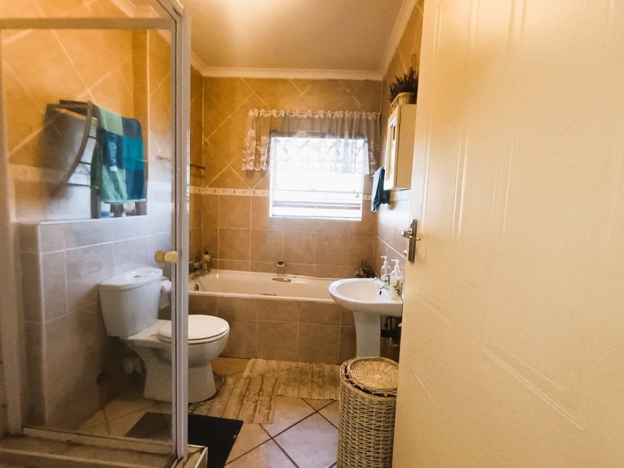 2 Bedroom Property for Sale in Celtisdal Gauteng