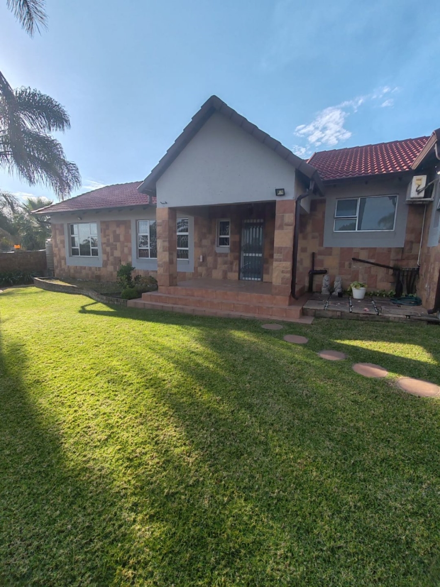4 Bedroom Property for Sale in The Reeds Gauteng