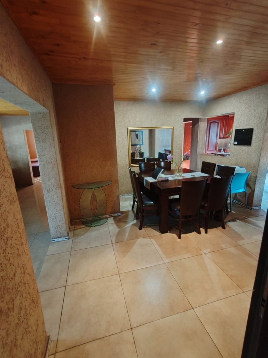 4 Bedroom Property for Sale in The Reeds Gauteng