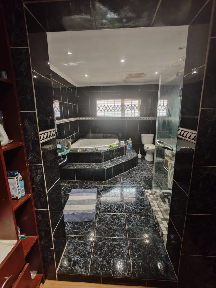 4 Bedroom Property for Sale in The Reeds Gauteng
