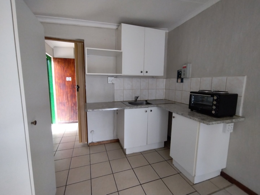 To Let 2 Bedroom Property for Rent in Eden Glen Gauteng