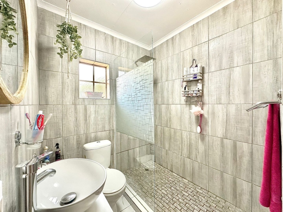 3 Bedroom Property for Sale in Verwoerdpark Gauteng